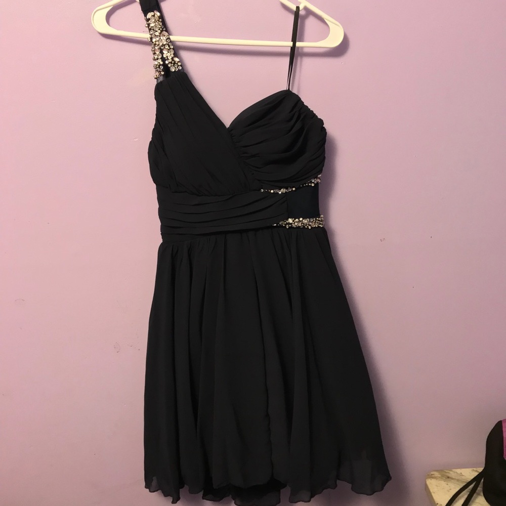A dark blue/black homecoming dress